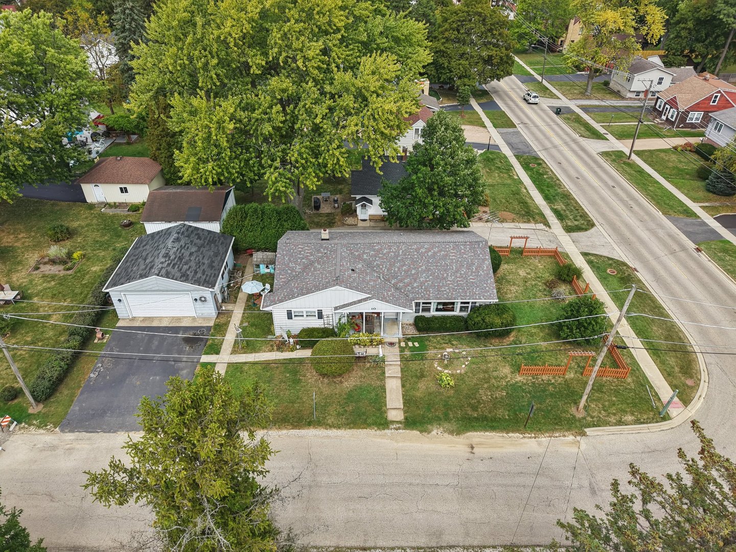 10 Glen Street, Grayslake, IL 60030