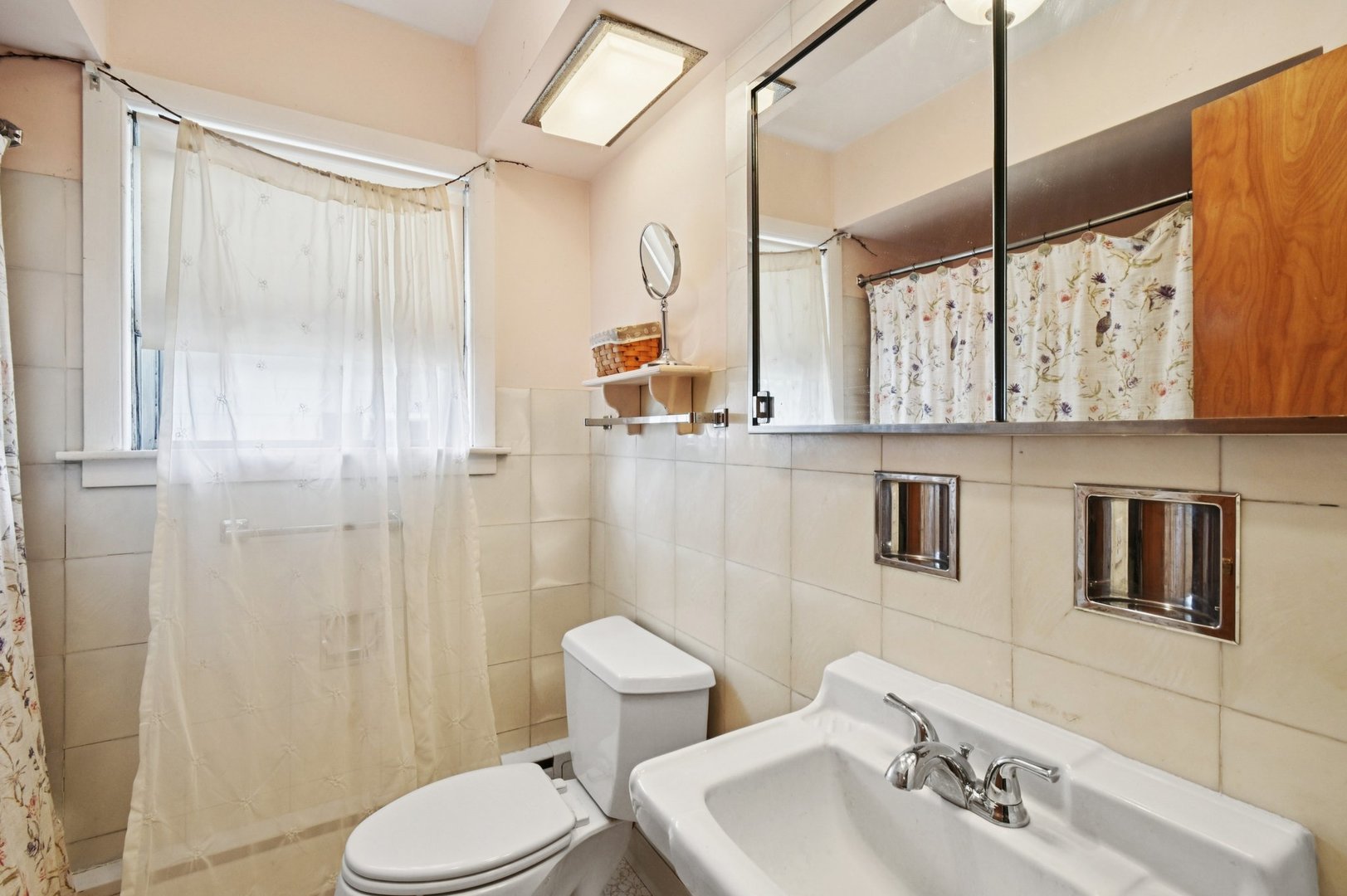 10 Glen Street, Grayslake, IL 60030