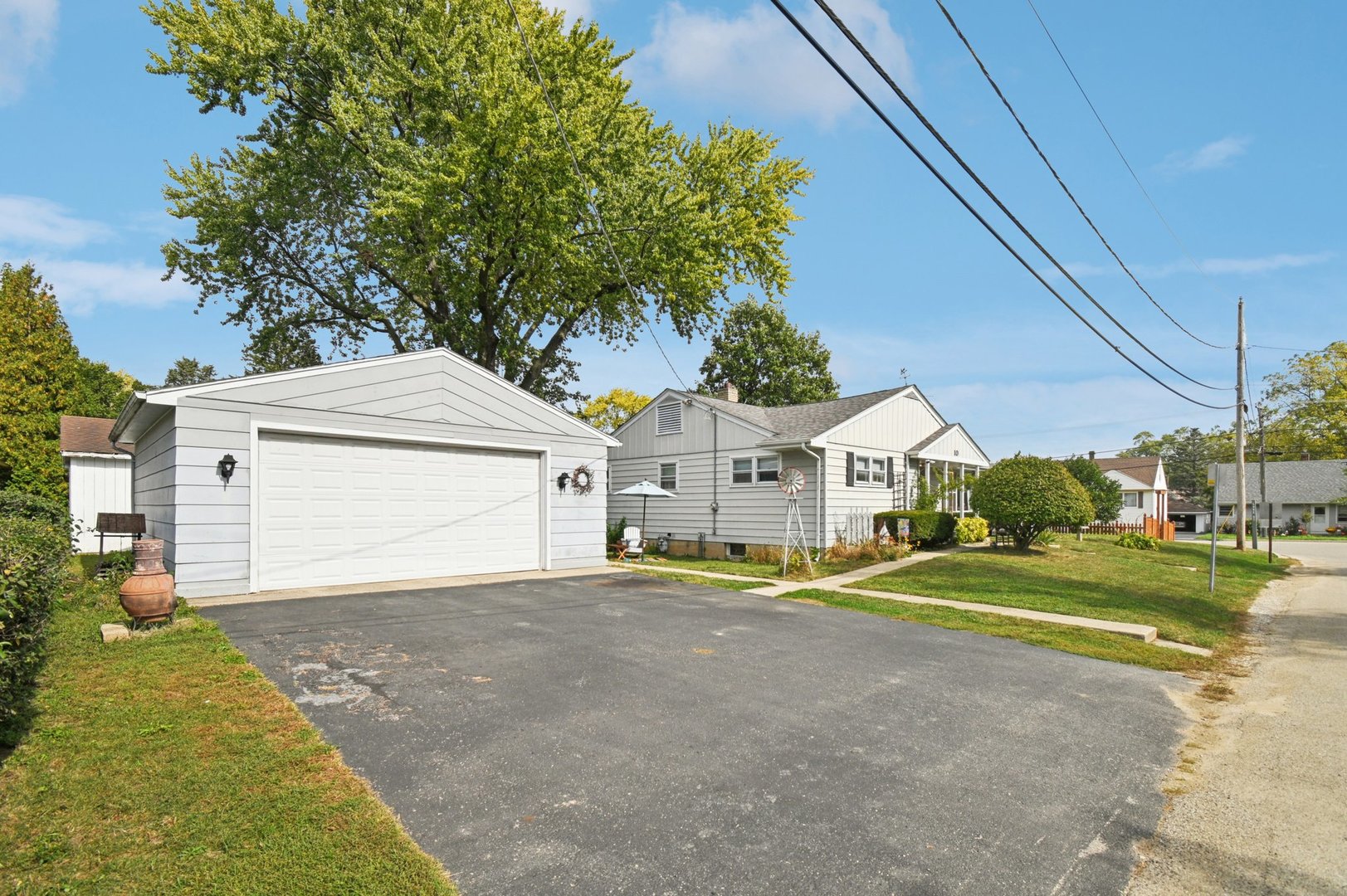 10 Glen Street, Grayslake, IL 60030