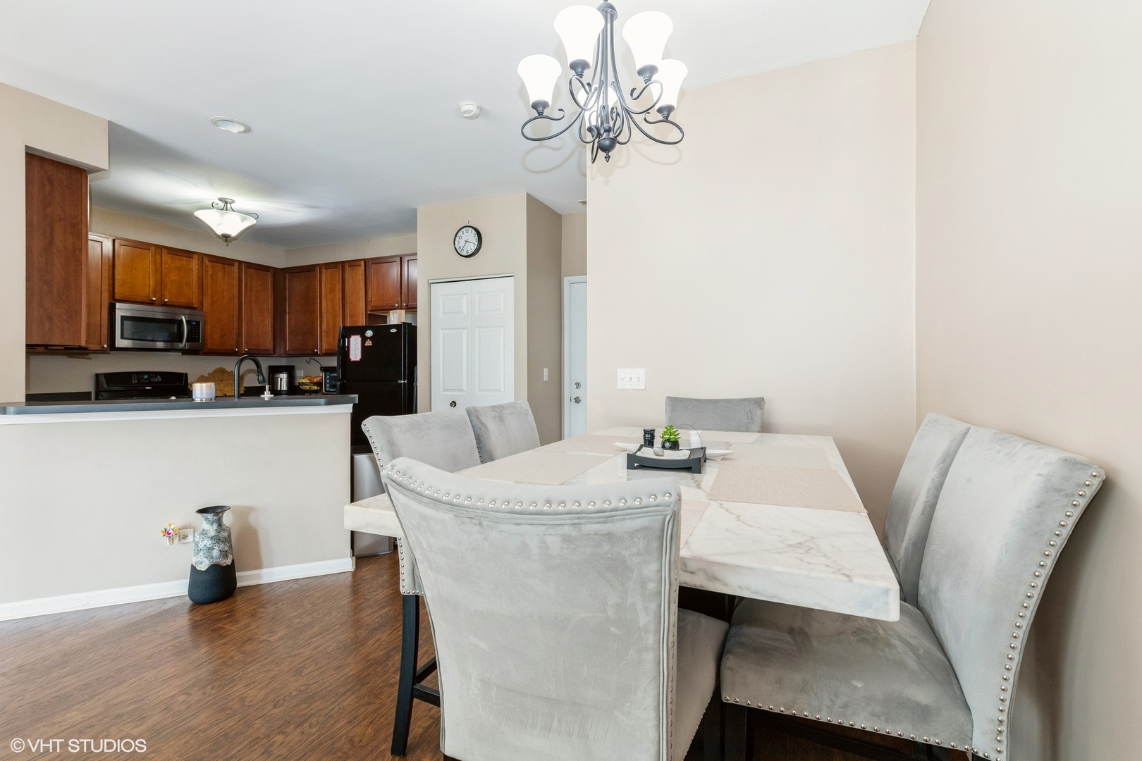 1808 Powers Road #1808, Woodstock, IL 60098