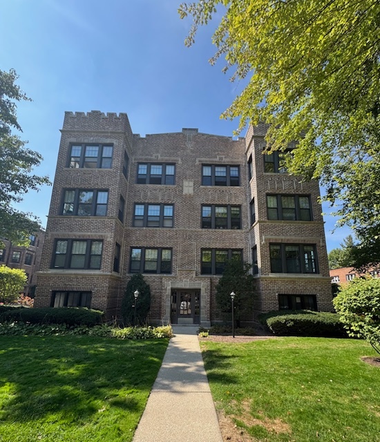 313 N Oak Park Avenue #1B, Oak Park, IL 60302
