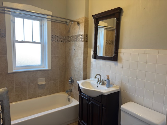 313 N Oak Park Avenue #1B, Oak Park, IL 60302