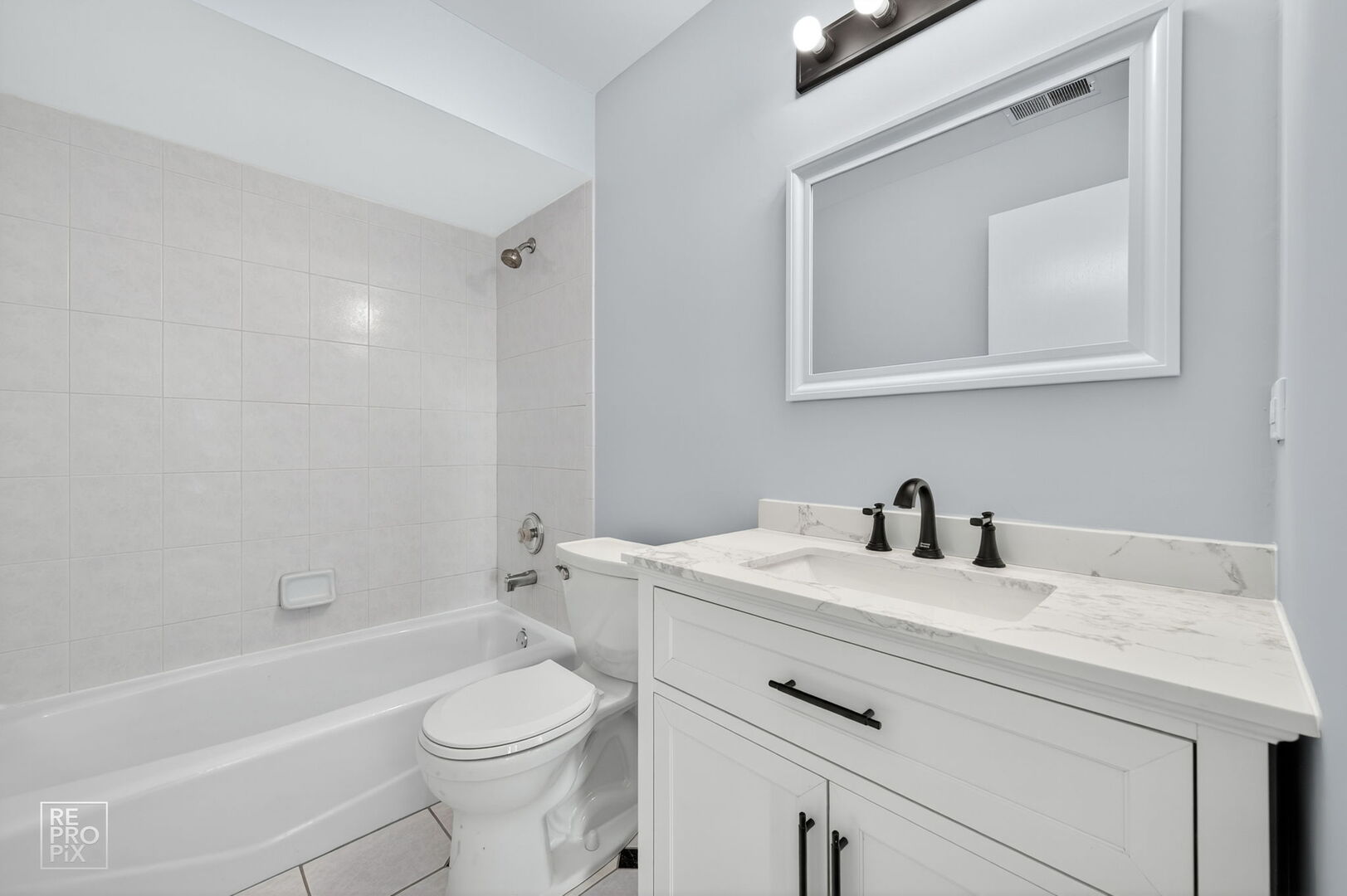 6680 183rd Street #3A, Tinley Park, IL 60477