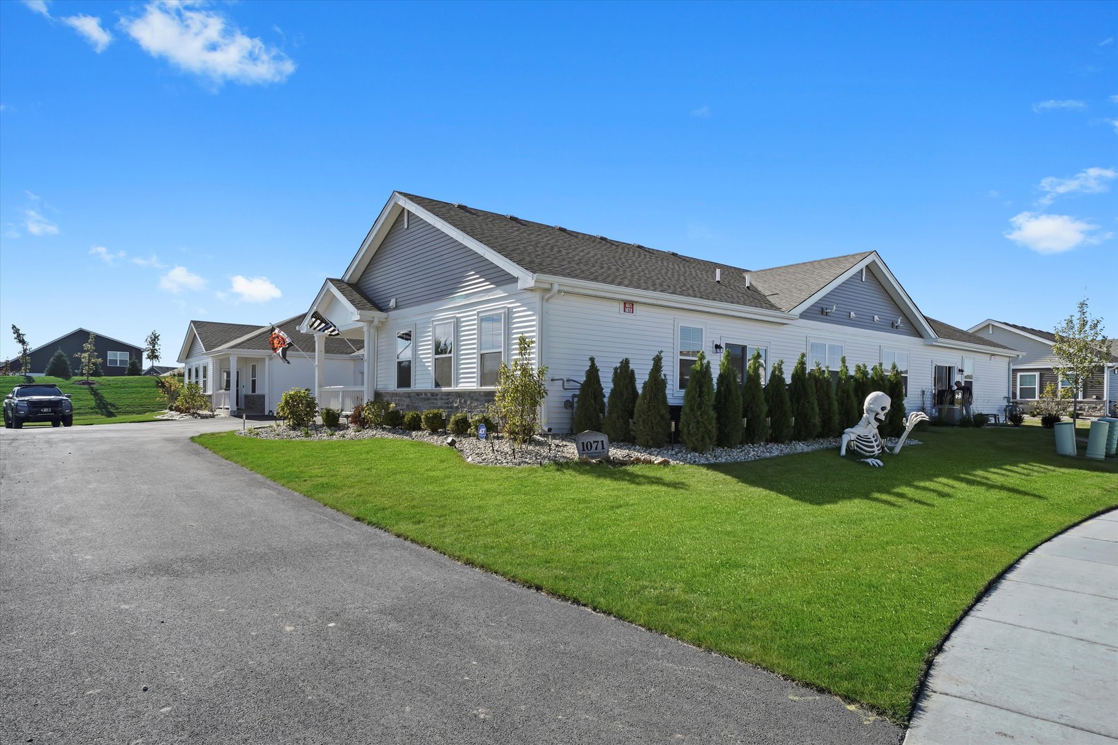 1071 Williamsburg Street, Pingree Grove, IL 60140