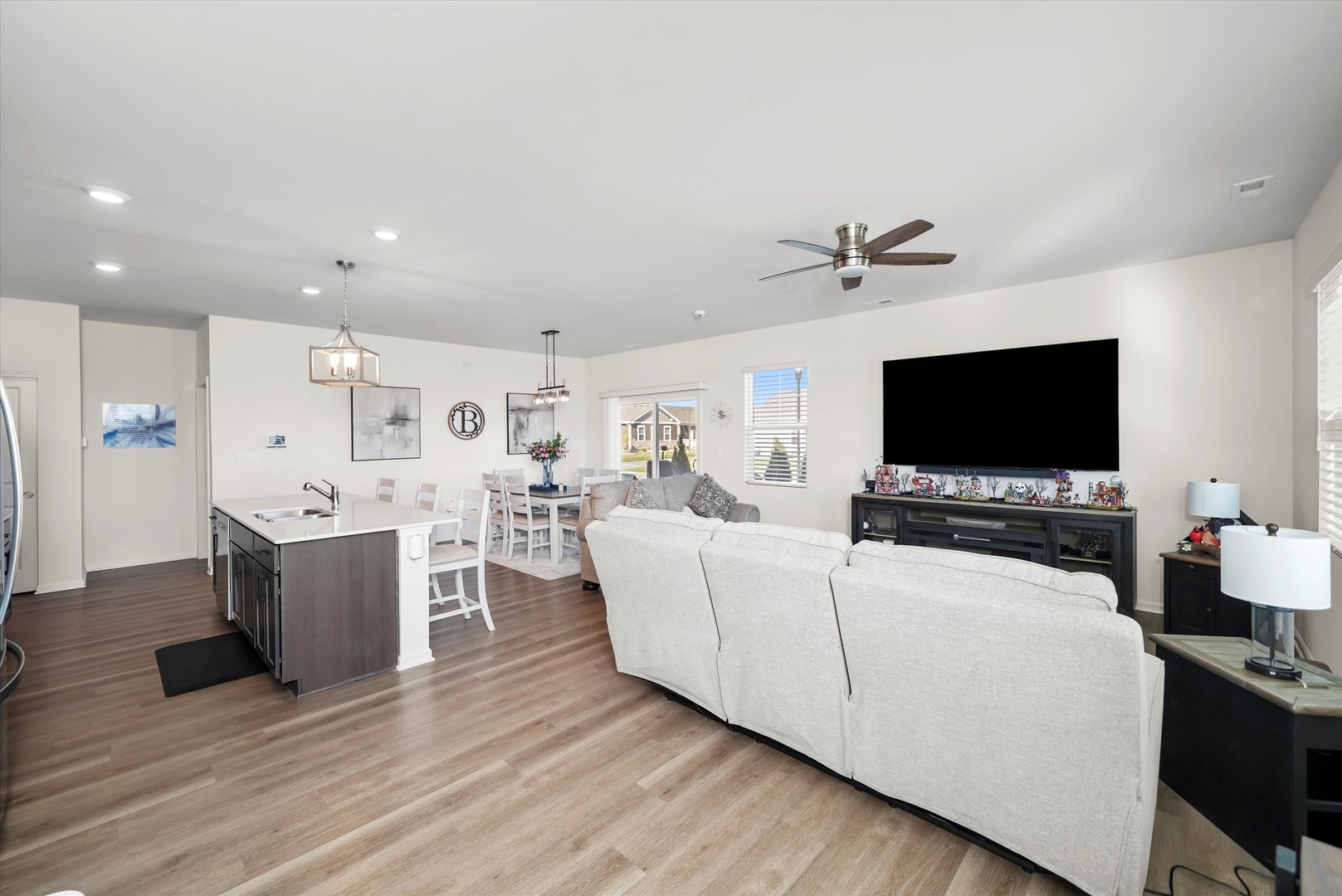 1071 Williamsburg Street, Pingree Grove, IL 60140