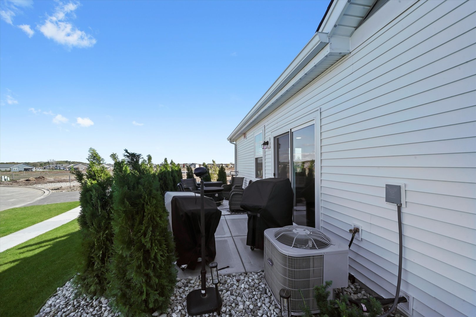 1071 Williamsburg Street, Pingree Grove, IL 60140