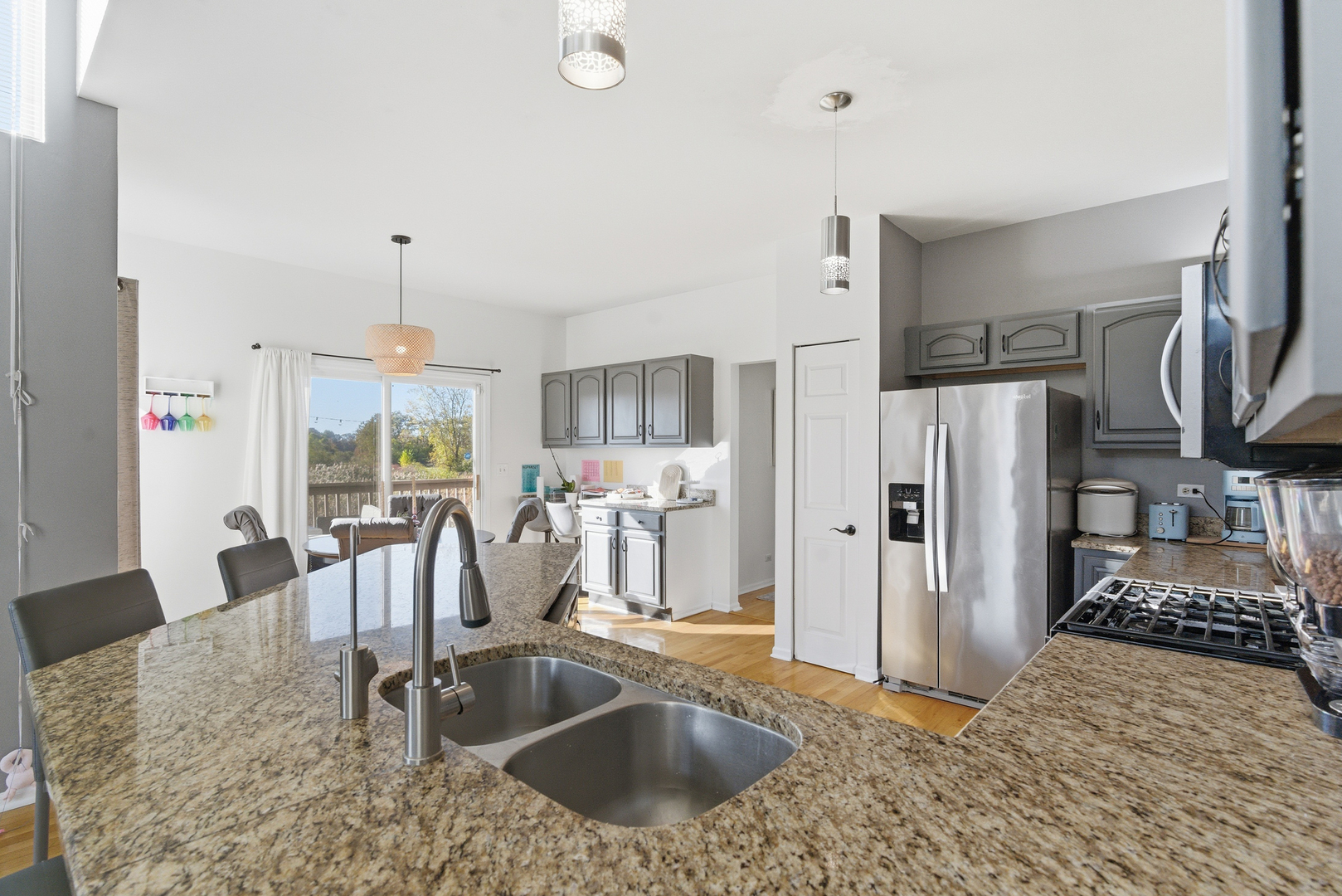 2526 Acorn Drive, Round Lake Beach, IL 60073