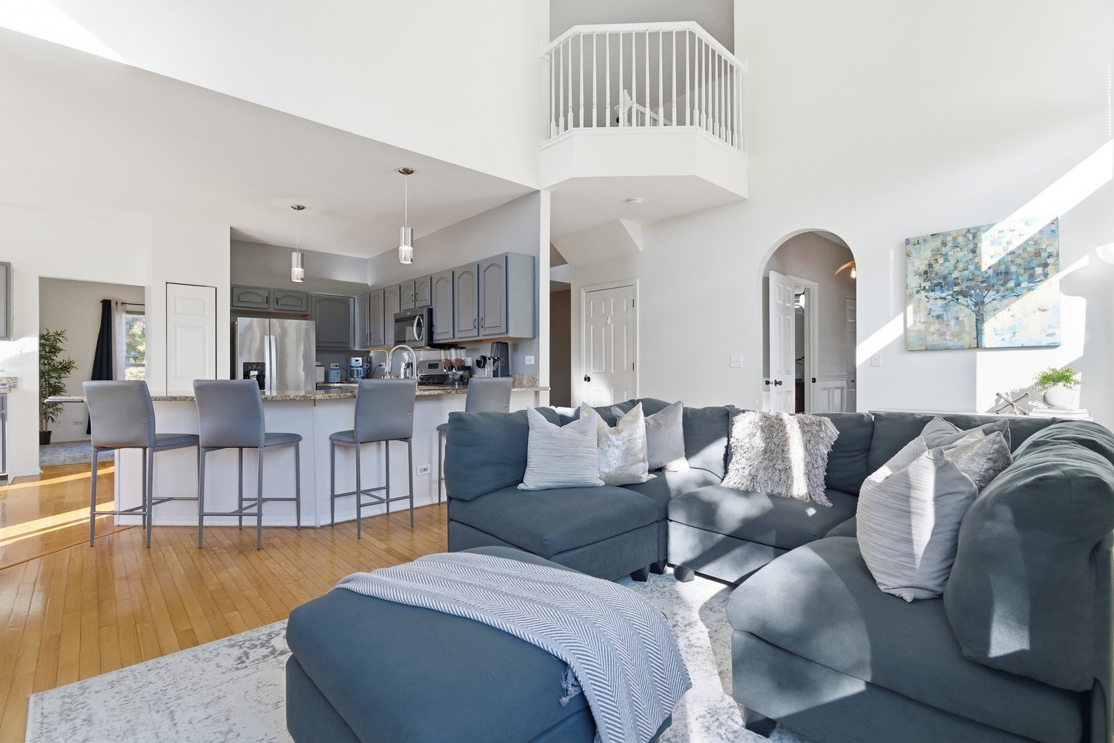 2526 Acorn Drive, Round Lake Beach, IL 60073