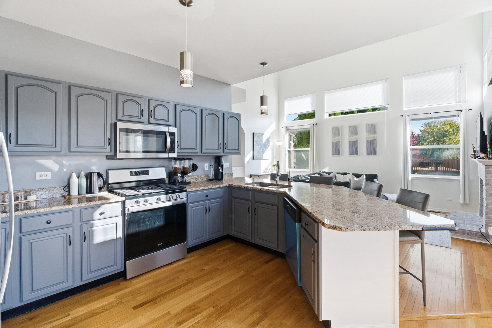 2526 Acorn Drive, Round Lake Beach, IL 60073