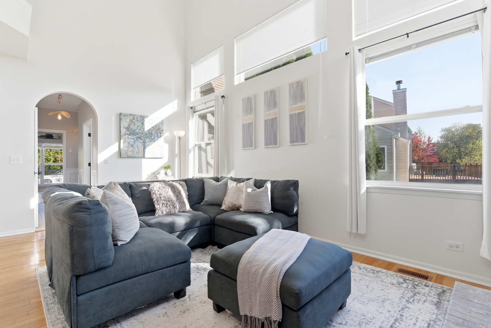 2526 Acorn Drive, Round Lake Beach, IL 60073