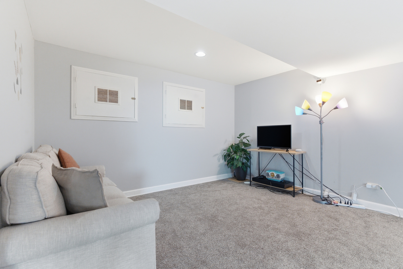 2526 Acorn Drive, Round Lake Beach, IL 60073