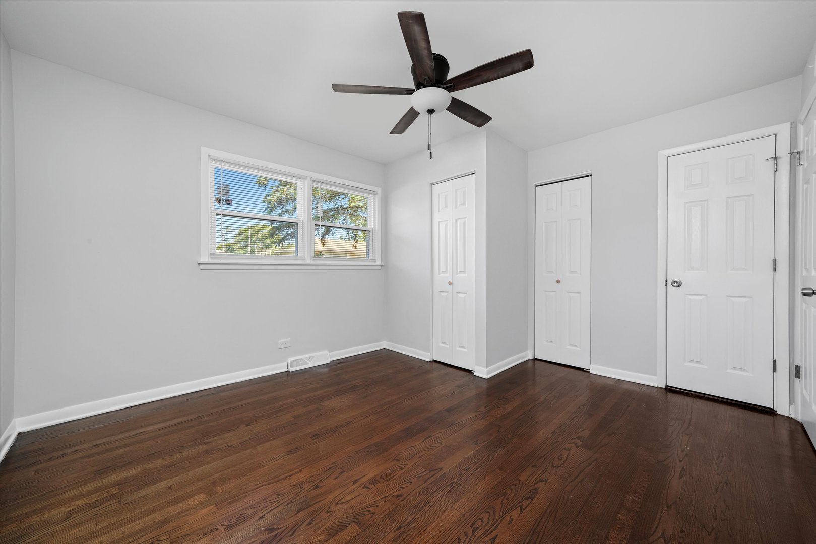 615 E 156th Place, South Holland, IL 60473