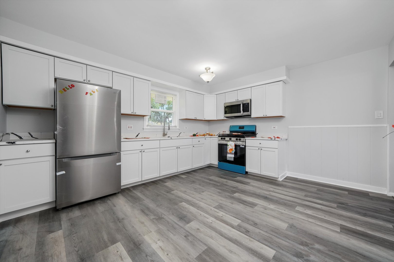 615 E 156th Place, South Holland, IL 60473