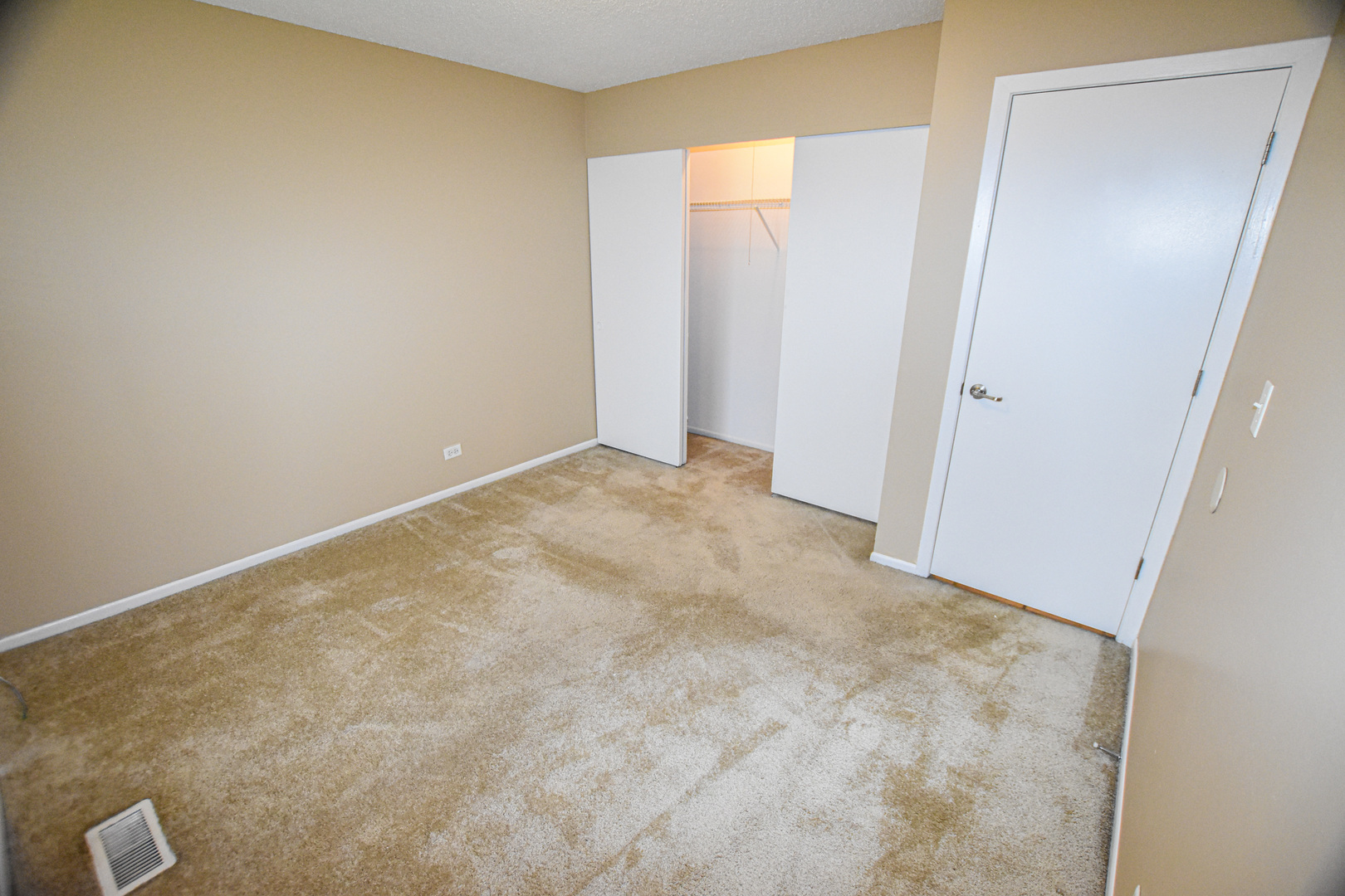 3447 FOX HILL Road #3447, Aurora, IL 60504