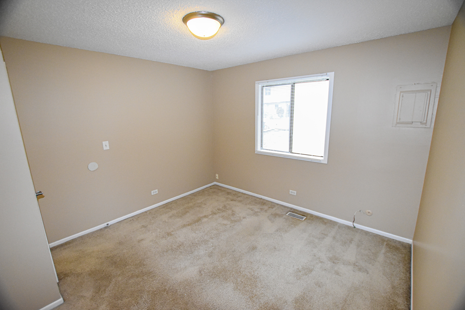 3447 FOX HILL Road #3447, Aurora, IL 60504