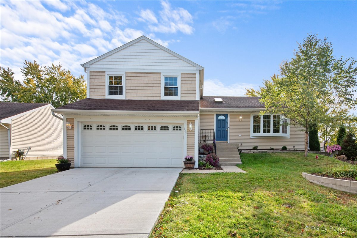 105 Canton Lane, Streamwood, IL 60107