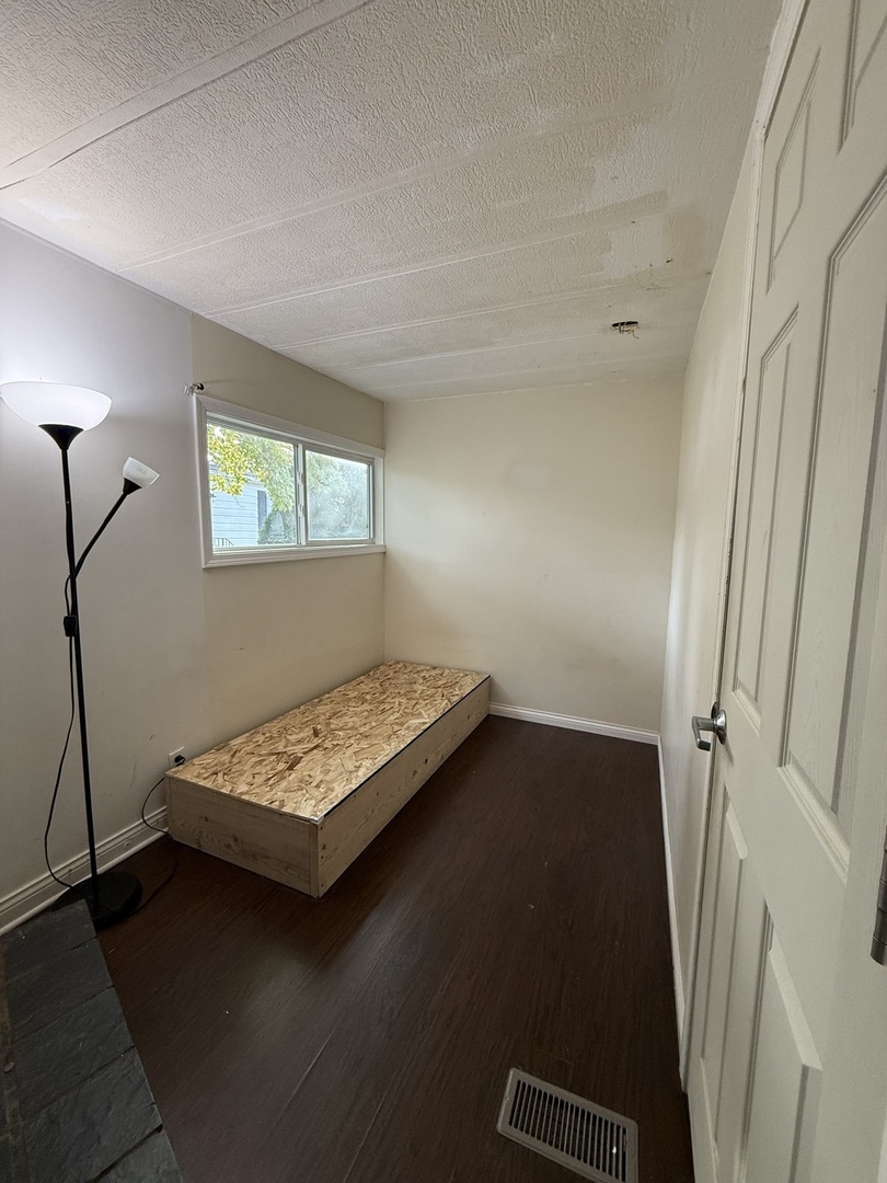 123 Knollwood Circle, Matteson, IL 60443