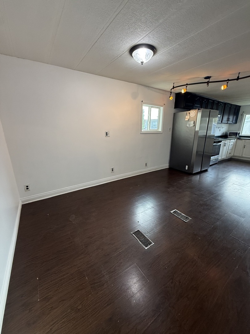 123 Knollwood Circle, Matteson, IL 60443