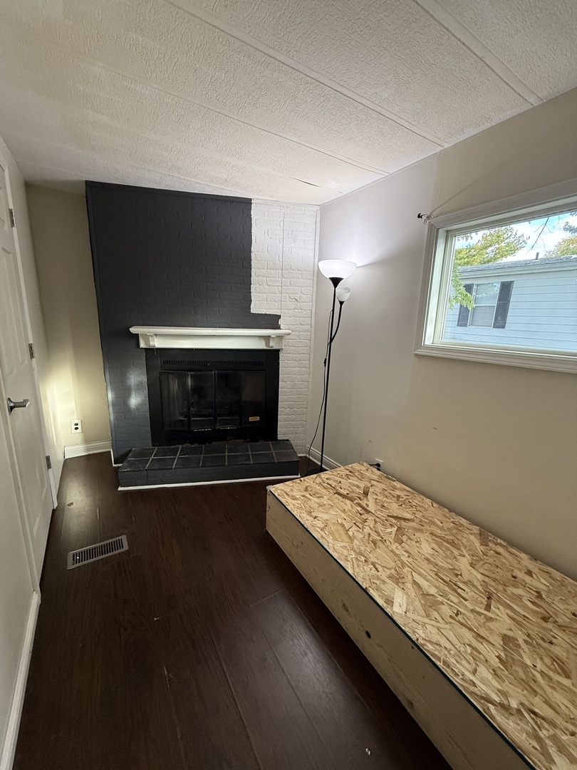 123 Knollwood Circle, Matteson, IL 60443