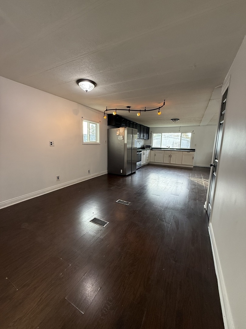 123 Knollwood Circle, Matteson, IL 60443