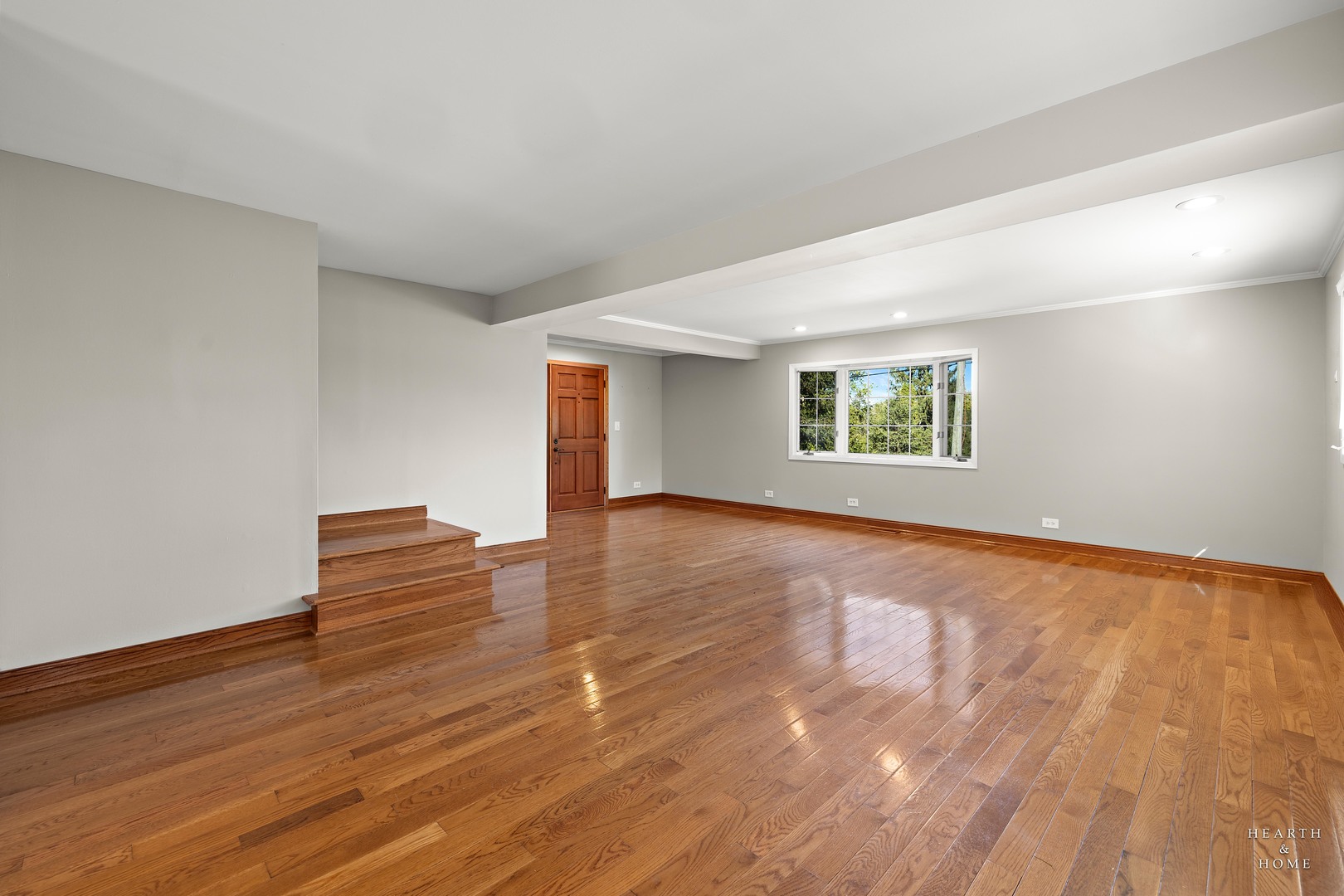 25721 W Lakeview Avenue, Wauconda, IL 60084