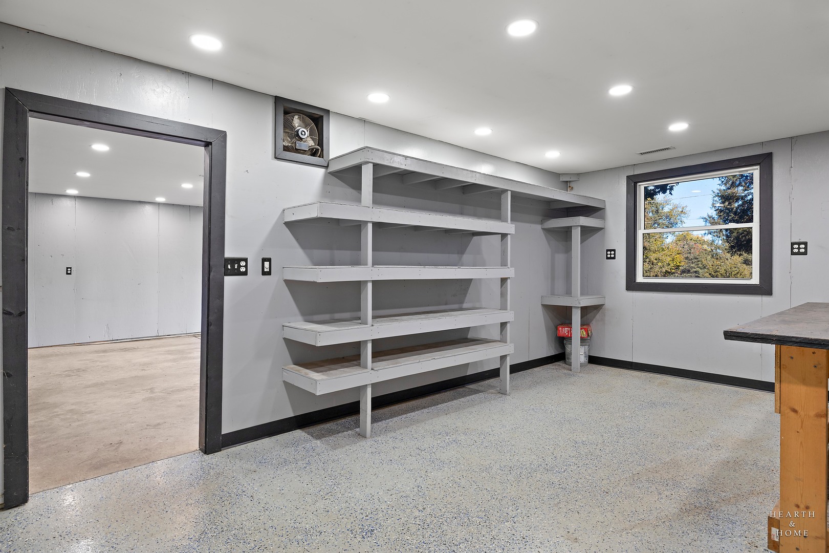 25721 W Lakeview Avenue, Wauconda, IL 60084