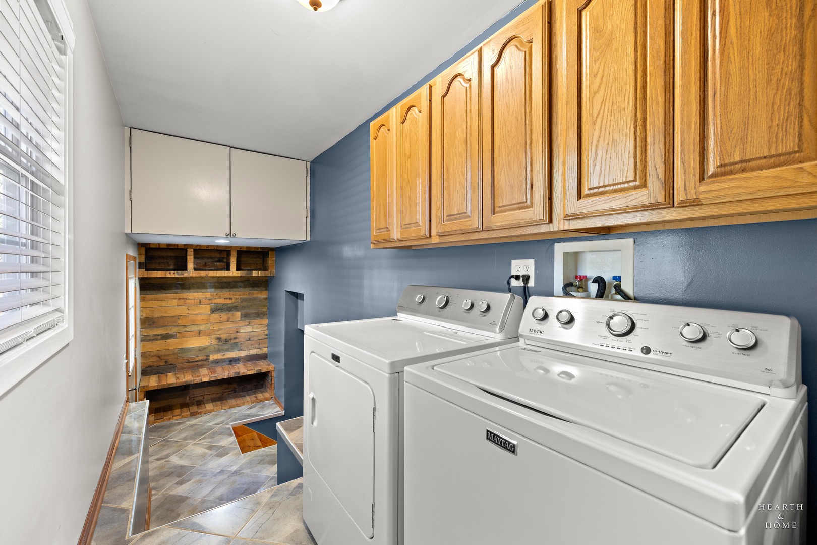 25721 W Lakeview Avenue, Wauconda, IL 60084