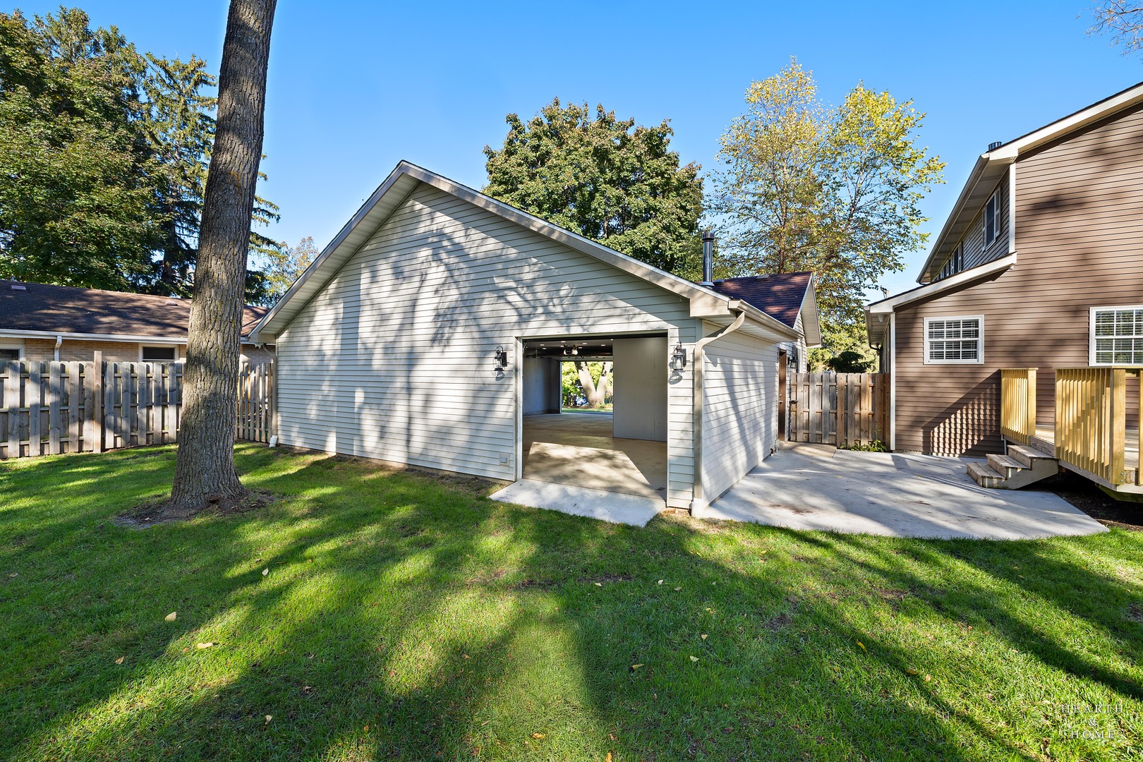 25721 W Lakeview Avenue, Wauconda, IL 60084