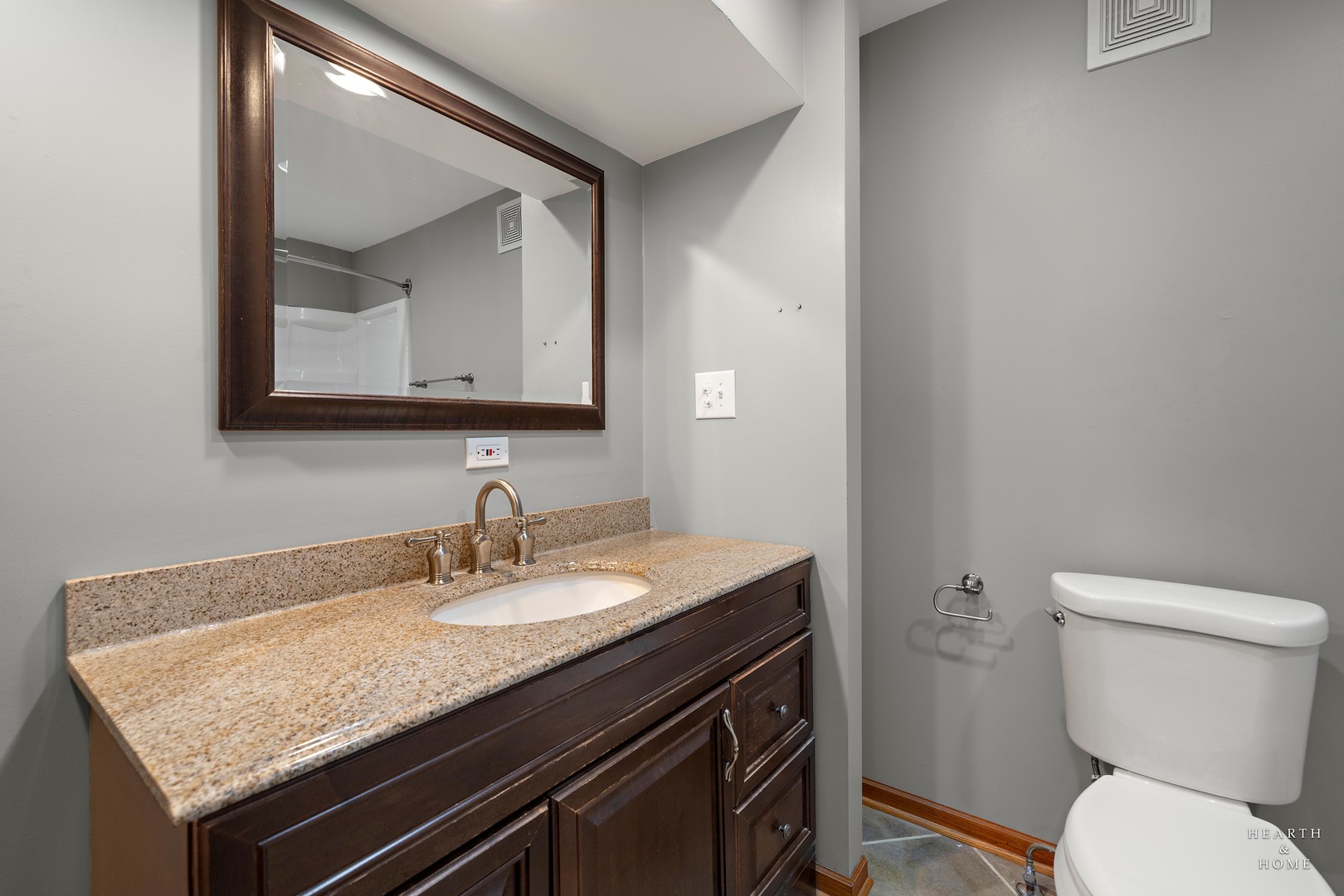 25721 W Lakeview Avenue, Wauconda, IL 60084