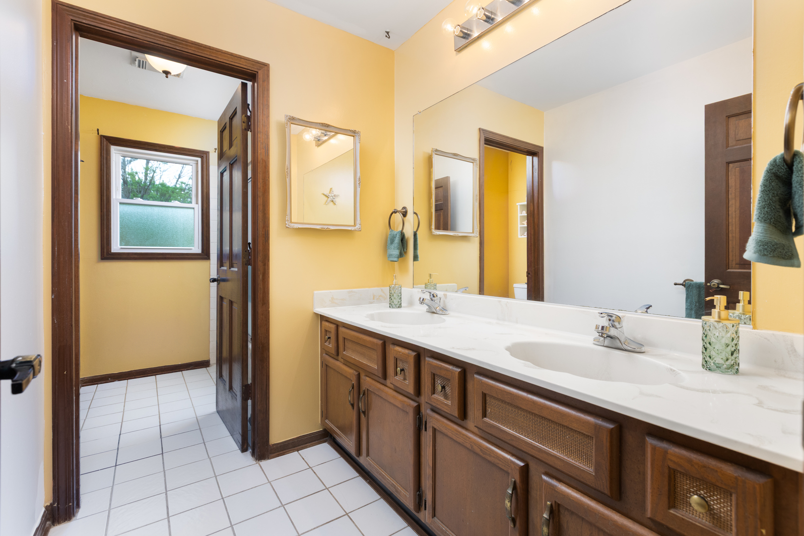 1386 Old Dominion Court, Naperville, IL 60540