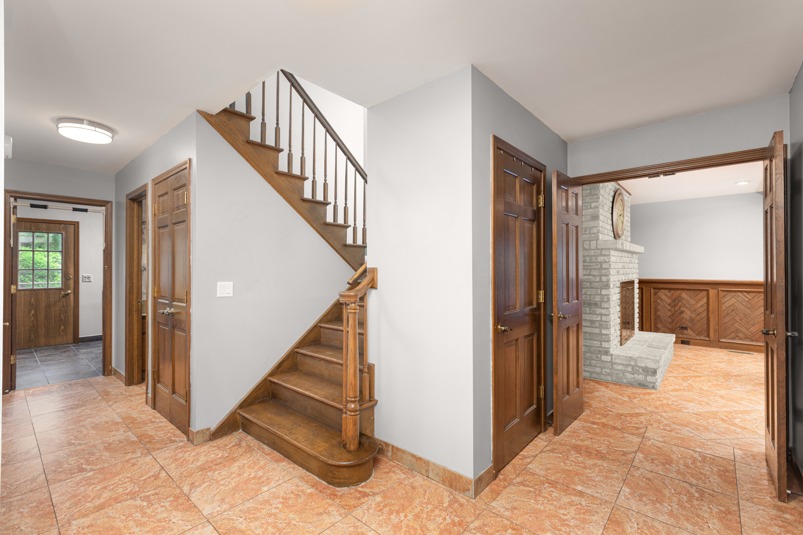 1386 Old Dominion Court, Naperville, IL 60540