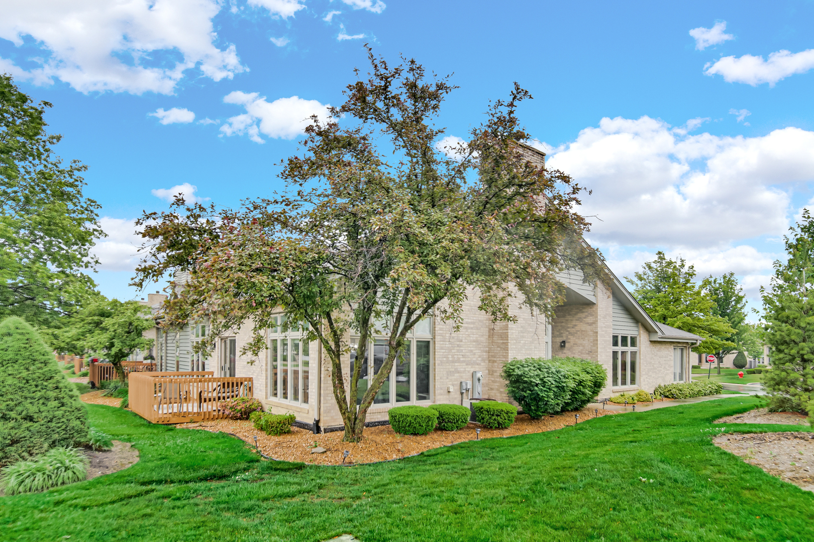 19 W Bay Road, Palos Heights, IL 60463