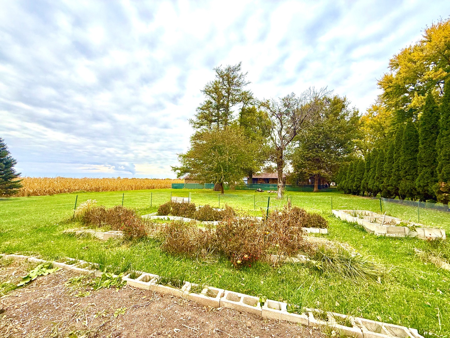 14944 S Steward Road, Rochelle, IL 61068