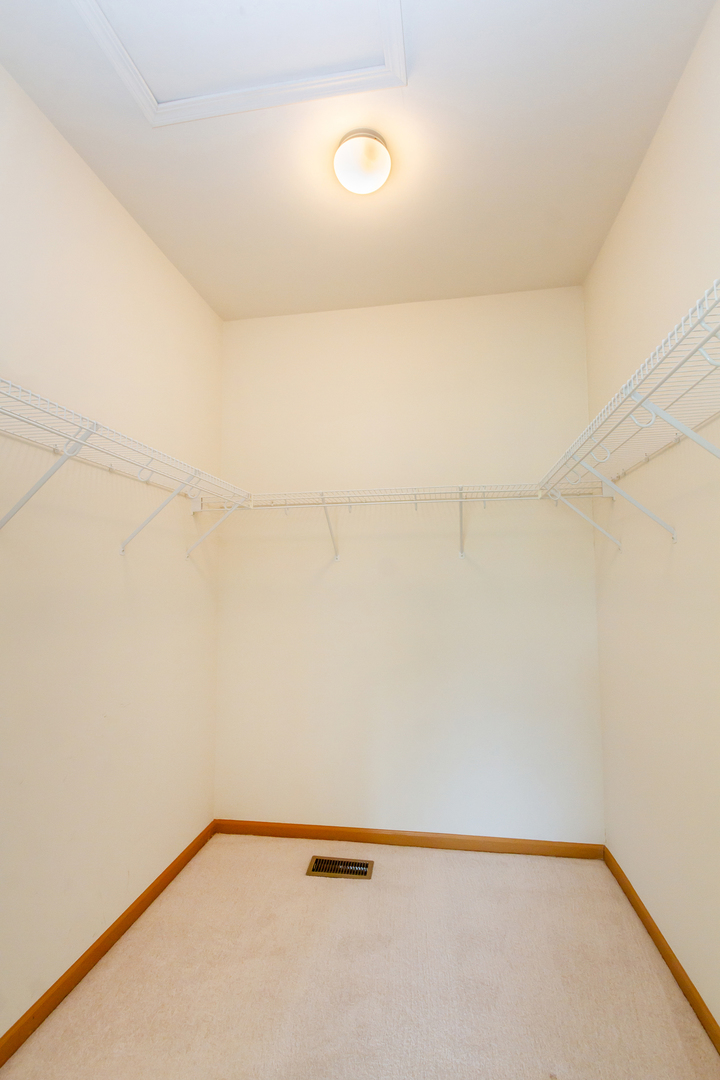 1508 W Ludington Circle, Romeoville, IL 60446