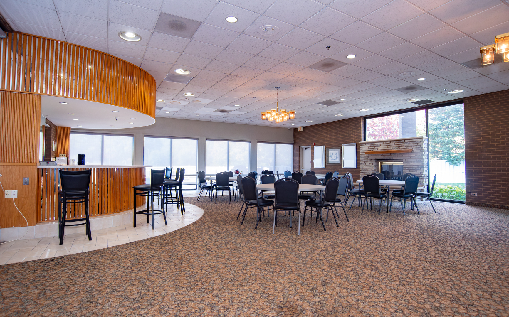 6340 Americana Drive #513, Willowbrook, IL 60527