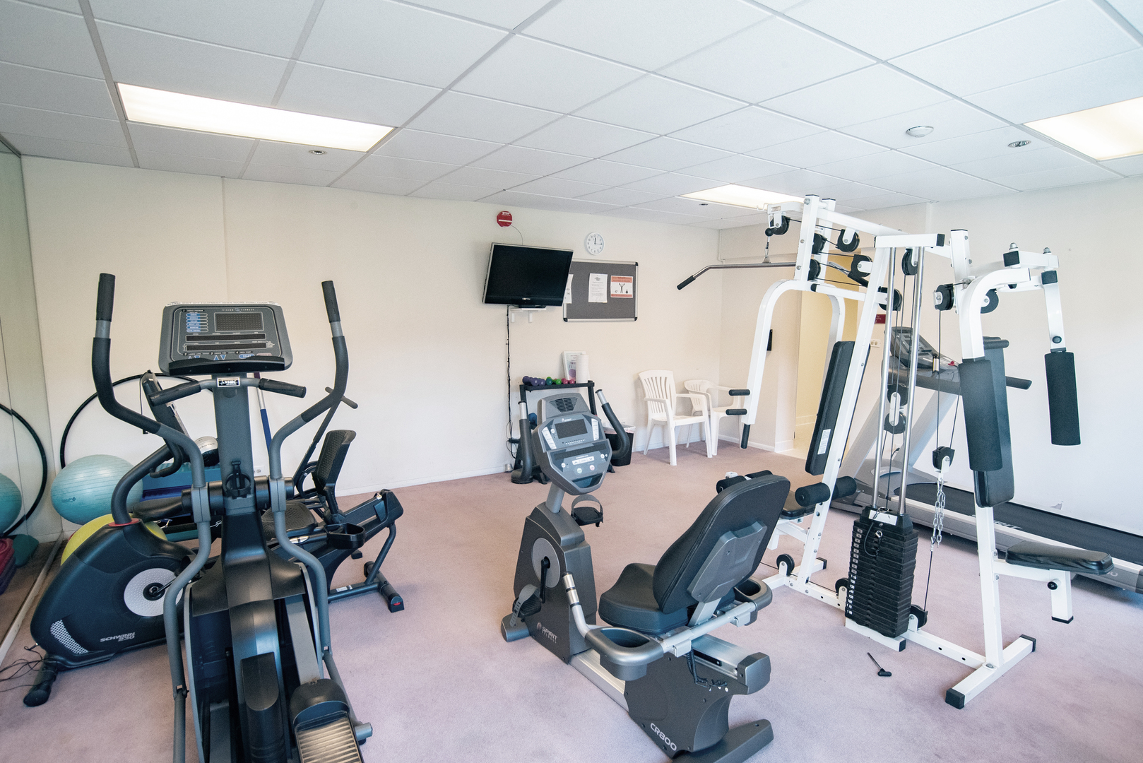 6340 Americana Drive #513, Willowbrook, IL 60527