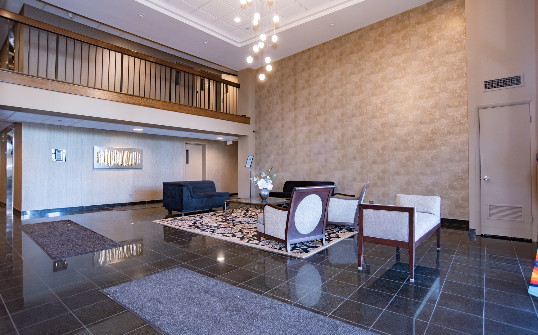 6340 Americana Drive #513, Willowbrook, IL 60527