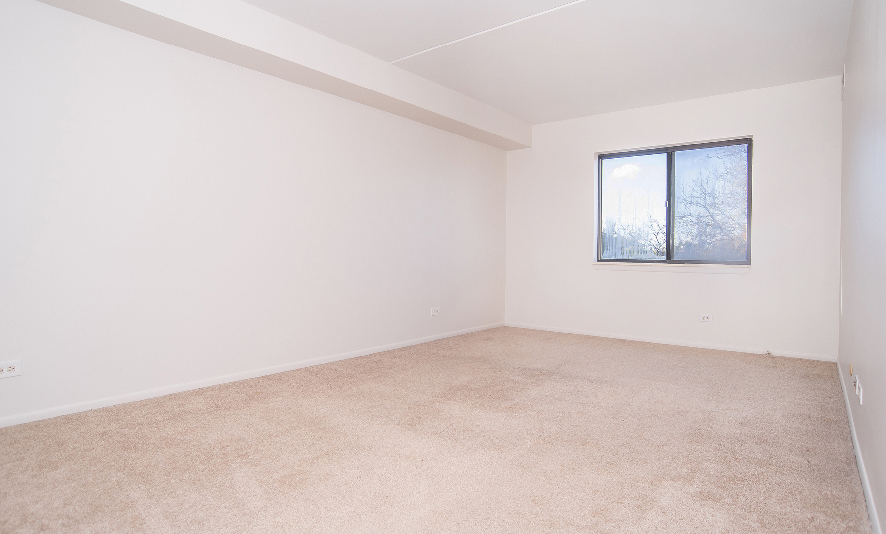 6340 Americana Drive #513, Willowbrook, IL 60527