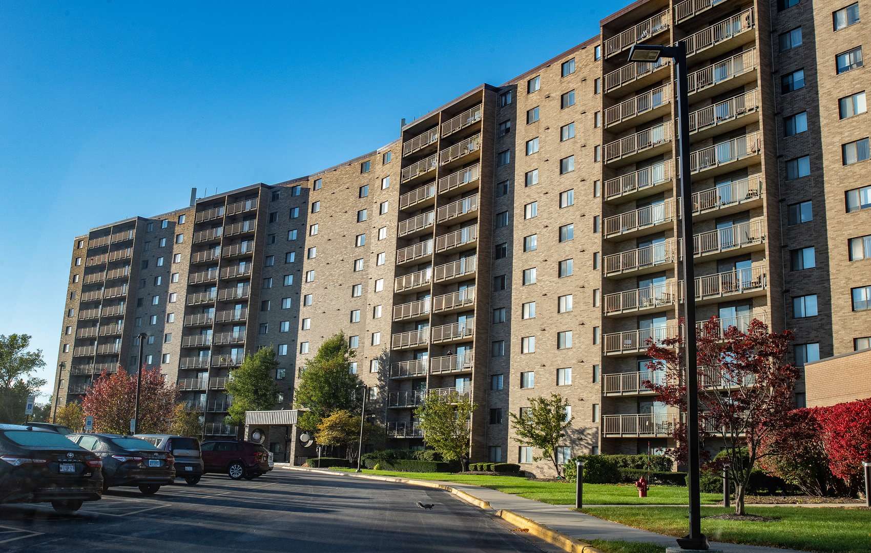 6340 Americana Drive #513, Willowbrook, IL 60527