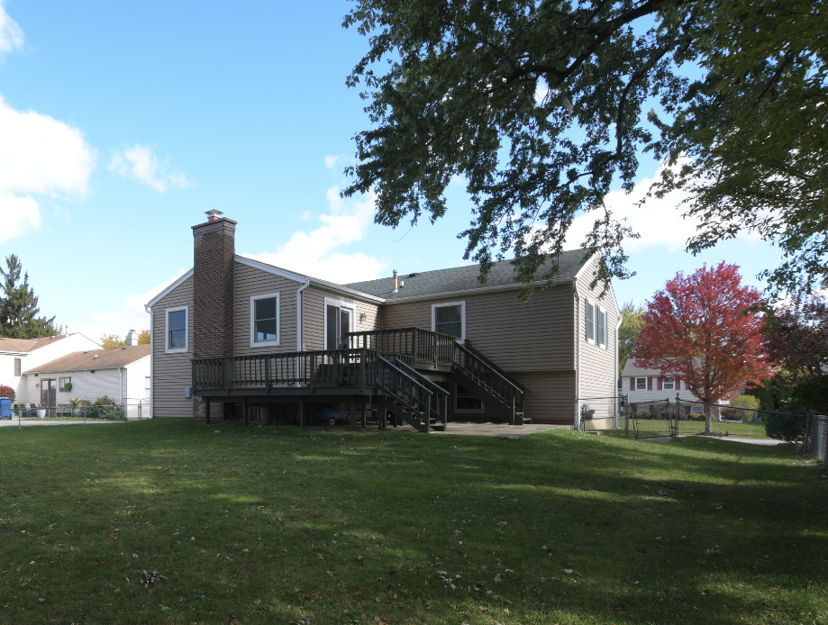 108 Idlestone Lane, Schaumburg, IL 60194