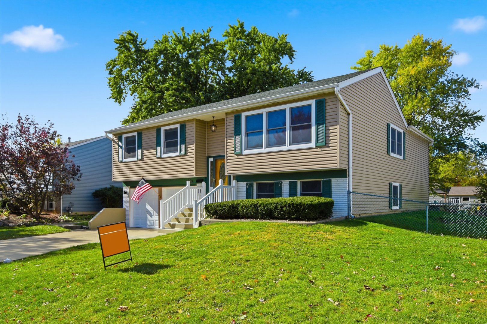 108 Idlestone Lane, Schaumburg, IL 60194