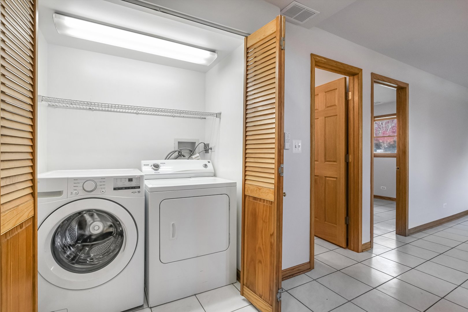 108 Idlestone Lane, Schaumburg, IL 60194