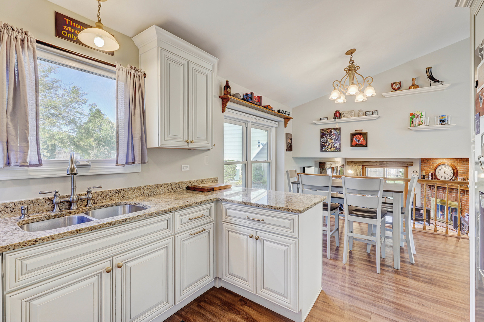 1094 Shady Tree Lane, Wheeling, IL 60090