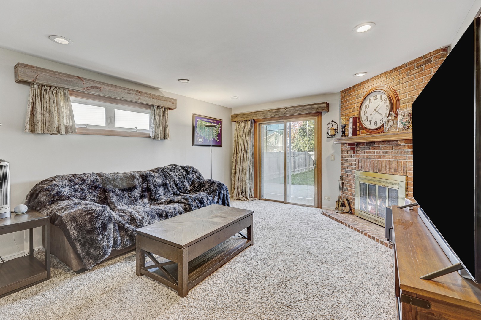 1094 Shady Tree Lane, Wheeling, IL 60090