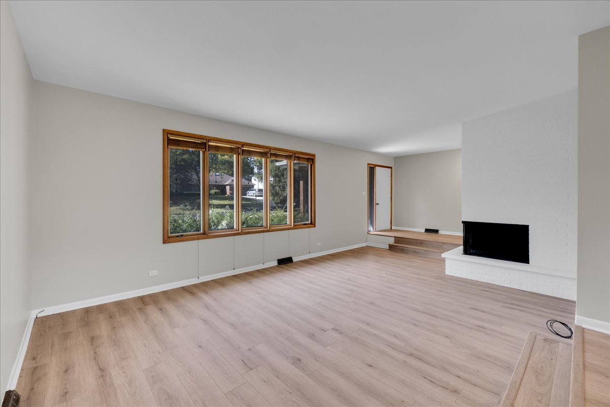 1223 WESTHAVEN Drive, Wheaton, IL 60189