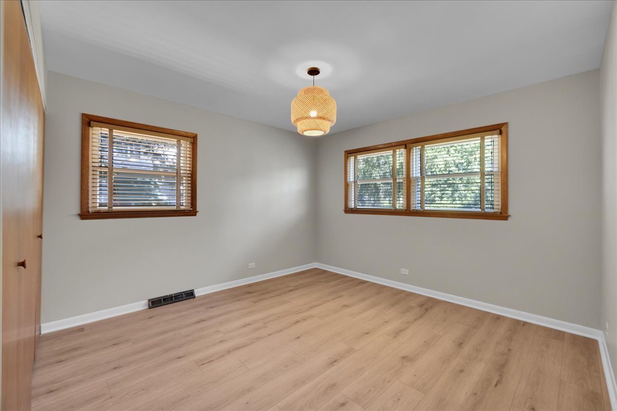 1223 WESTHAVEN Drive, Wheaton, IL 60189