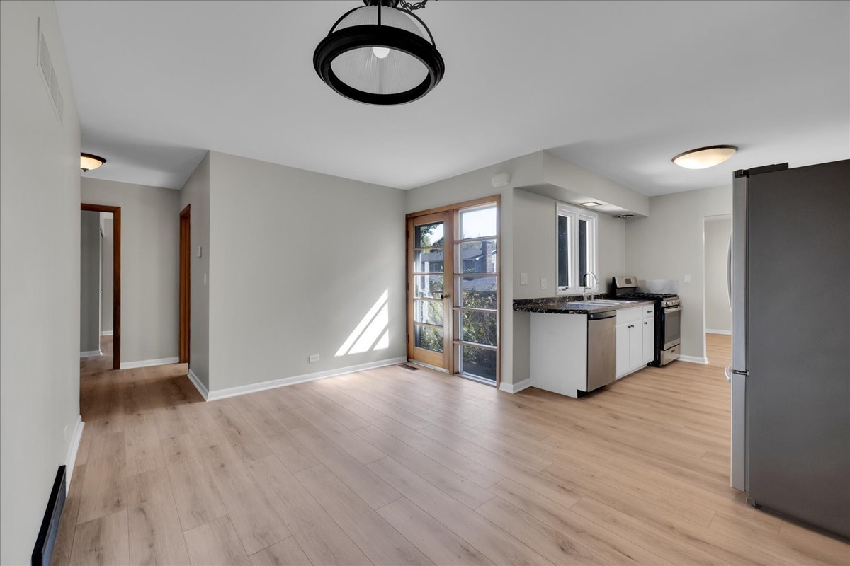 1223 WESTHAVEN Drive, Wheaton, IL 60189