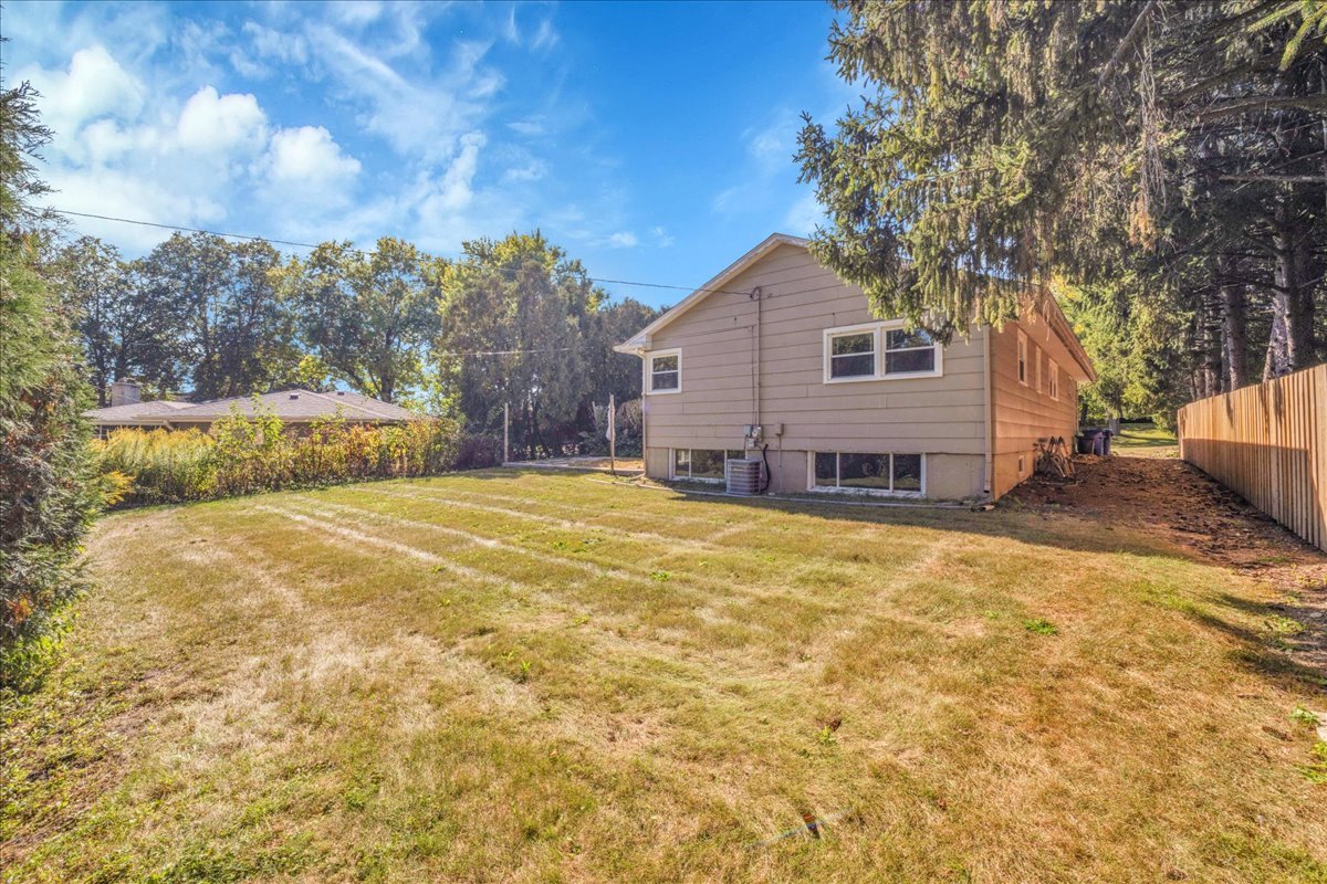 1223 WESTHAVEN Drive, Wheaton, IL 60189