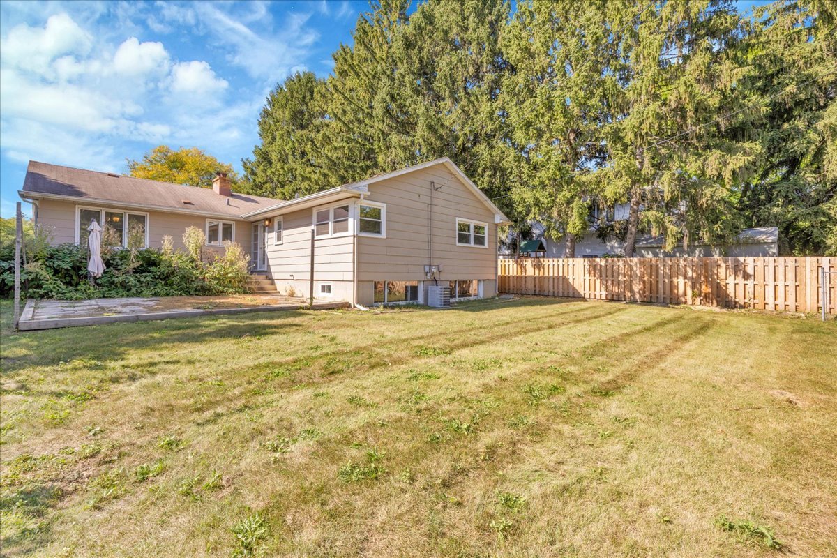 1223 WESTHAVEN Drive, Wheaton, IL 60189