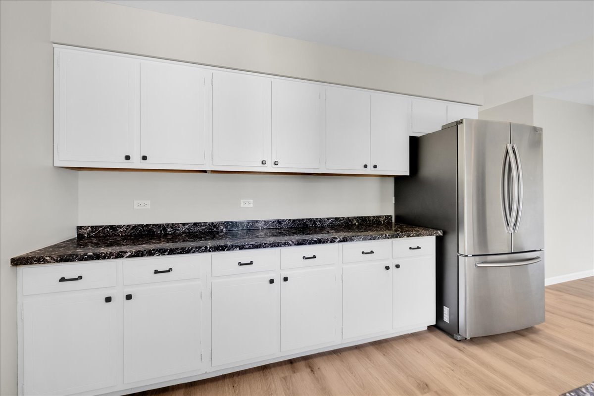 1223 WESTHAVEN Drive, Wheaton, IL 60189